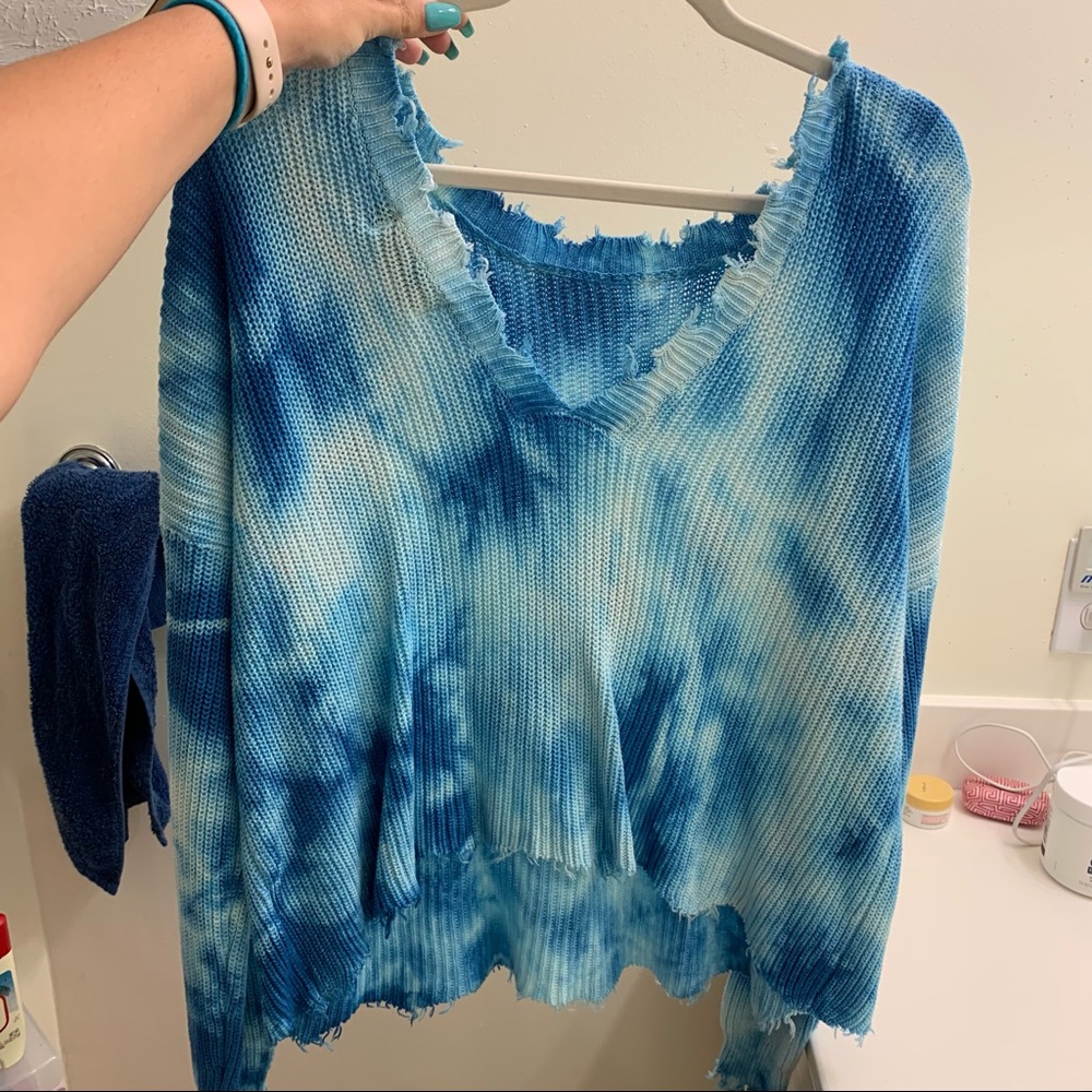 Distressed Blue Tie Dye V-neck Pullover Sweater